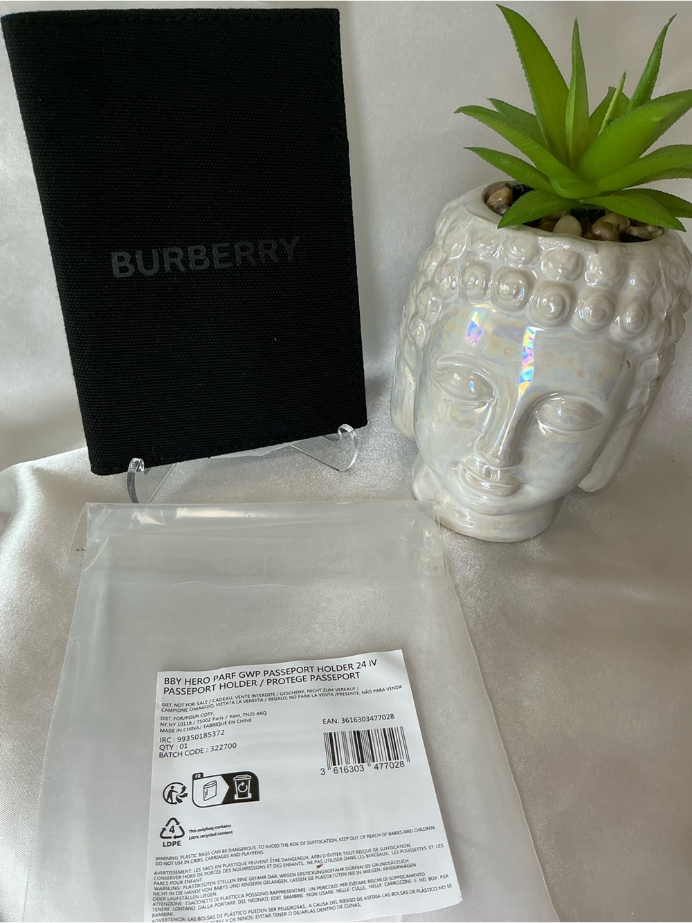 Gift With Purchase Burberry Black Canvas Passport Holder Sleeve New